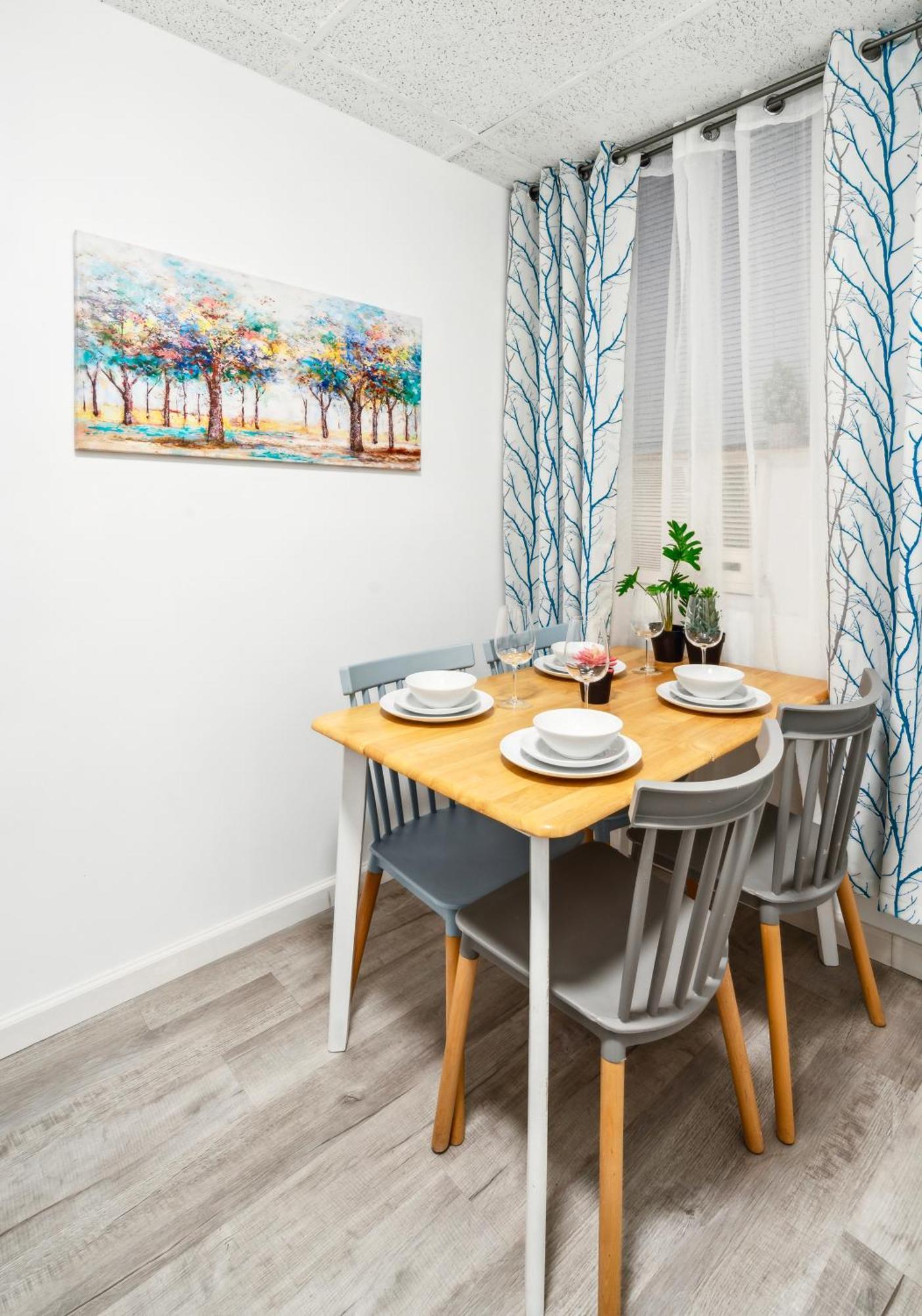 2 Bedroom Cozy Central Apartment นิวยอร์ก ภายนอก รูปภาพ